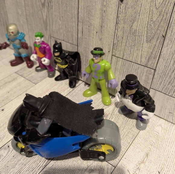 DC Batman Figure & Blue Batcycle with Colorful Villains Set - Picture 6 of 11